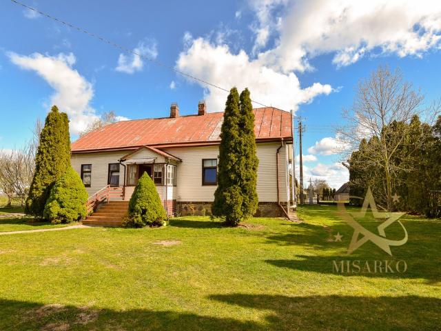 Malownicze siedlisko nad Narwią z domem 150 m²