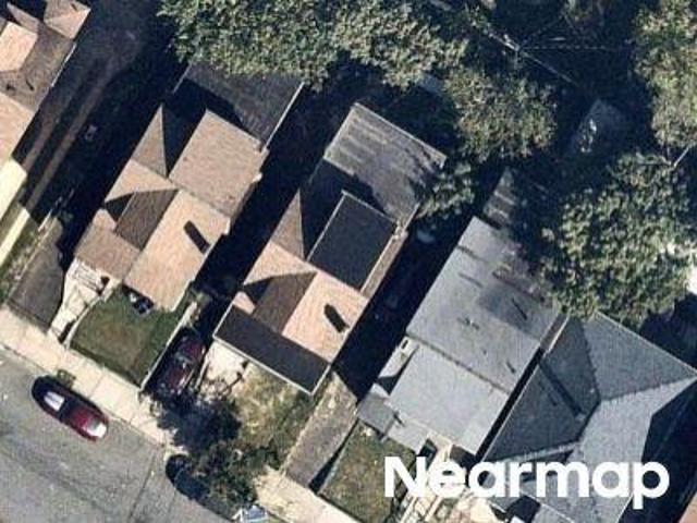Mapes Ave