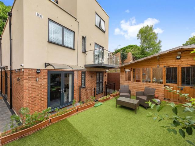 Mapesbury Road, London NW2, 7 bed detached house to rent, £6,499 pcm | PrimeLocation