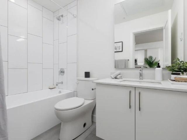 Maple View Heights Apartments — 2 Bed + Den