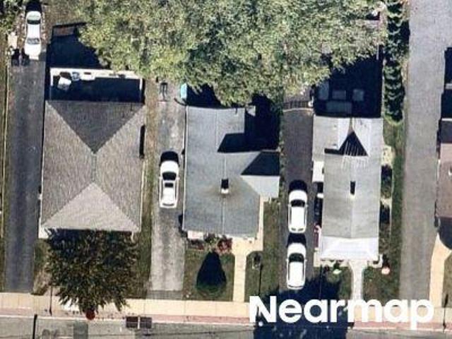Maple Ave