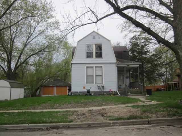Maple Ave