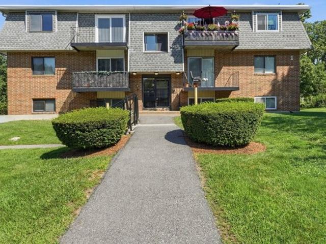 Maple Ave Apt, Rutland, Condo For Sale