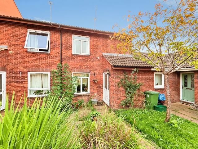 Maple Court, Frome, Somerset BA11, 2 bed terraced house to rent, £1,100 pcm | PrimeLocation