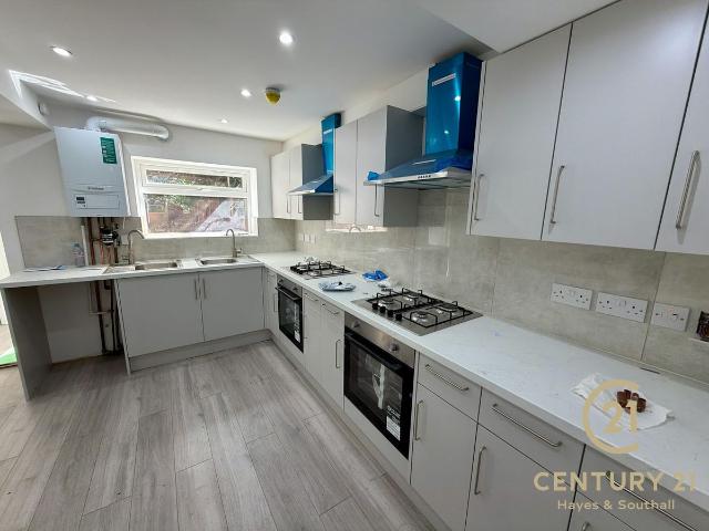 Maple Close UB4, 6 bed end terrace house to rent, £5,000 pcm | PrimeLocation