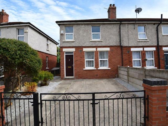 Maple Crescent, Leigh 2 bed terraced house to rent £875 pcm £202 pw