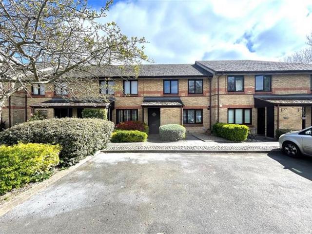 Maple Gate, Loughton, IG10 1 bed apartment to rent £1,400 pcm £323 pw
