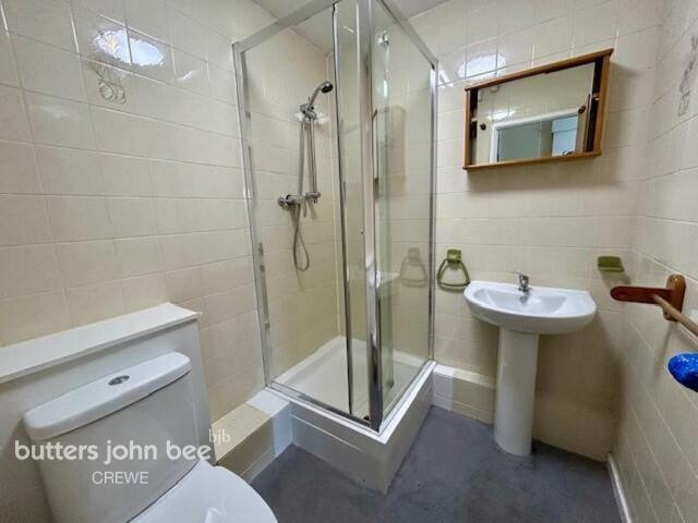 Maple Grove, Northwich 1 bed flat to rent £695 pcm £160 pw
