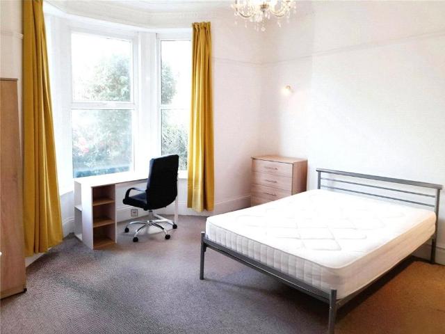 Maple Grove, Plymouth PL4 1 bed in a house share to rent £500 pcm £115 pw