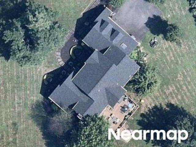 Maple Knoll Ln