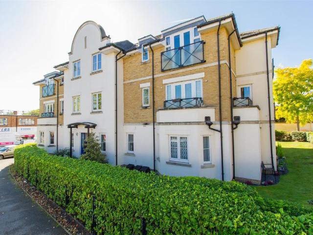 Maple Lodge, Roding Lane, Buckhurst Hill IG9, 2 bed flat to rent, £1,950 pcm | PrimeLocation