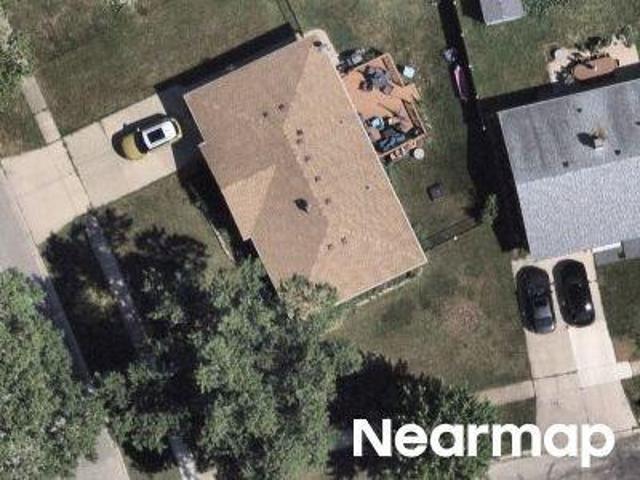 Maple Ln