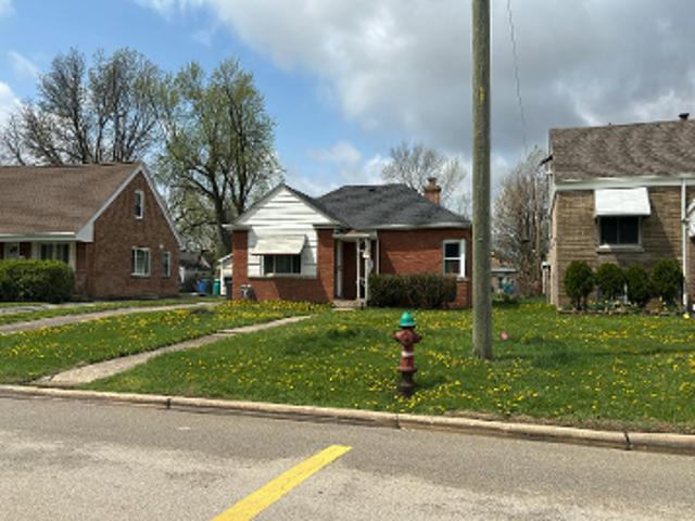 Maple Ln