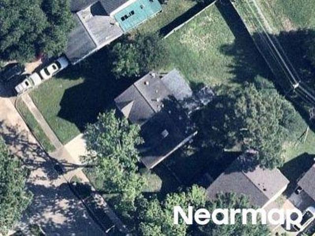 Maple Manor Dr