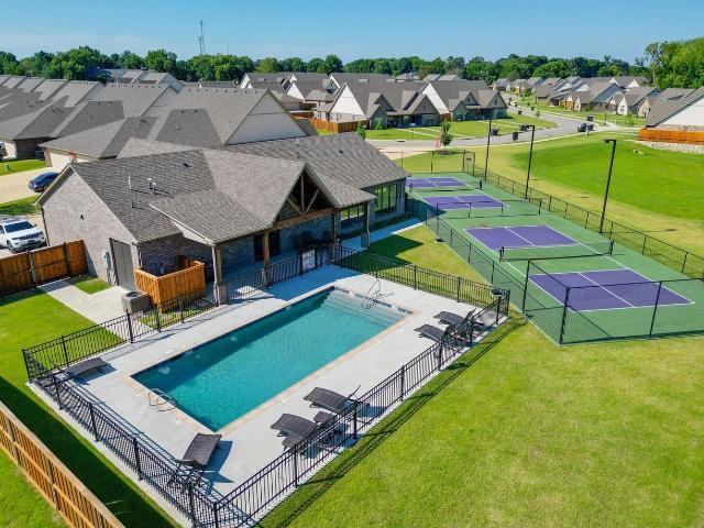 Maple Park at Riley Farm 2 Bedroom Apartment for Rent at 11601 Kenwood Dr, Fort Smith, AR 72916