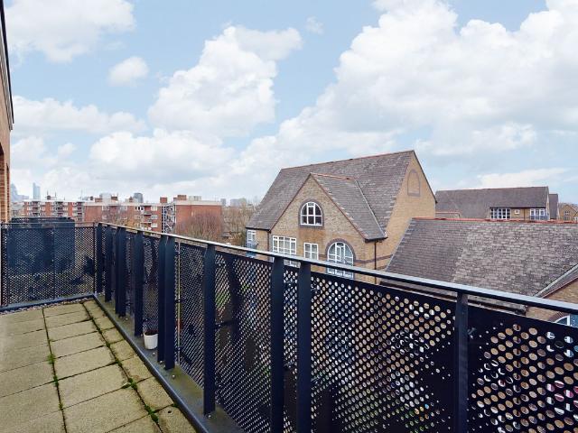 Maple Quays SE16, 2 bed flat to rent, £2,800 pcm | PrimeLocation