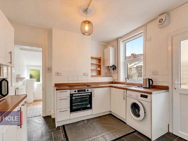 Maple Road, Bristol, Bristol, City. 5 bed terraced house to rent £3,400 pcm £785 pw