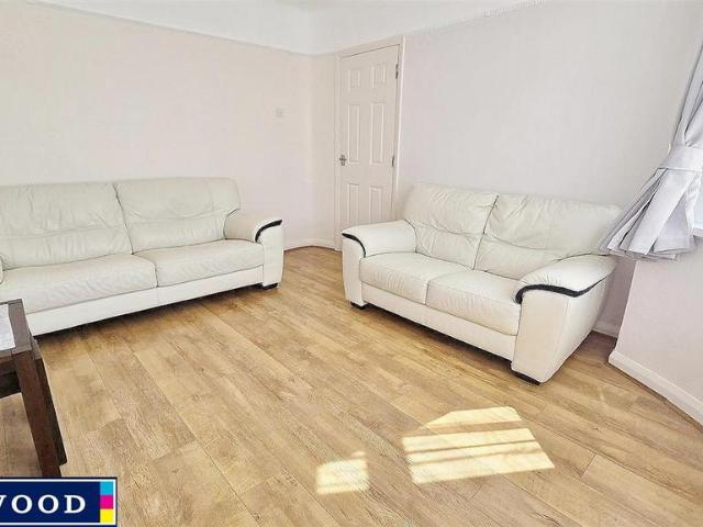Maple Road, Hayes 3 bed semi detached house to rent £2,400 pcm £554 pw