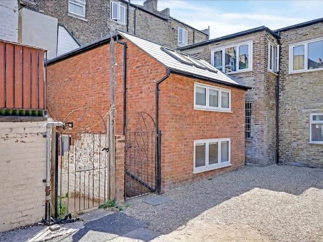 Maple Road, London SE20, 1 bed flat to rent, £1,500 pcm | PrimeLocation