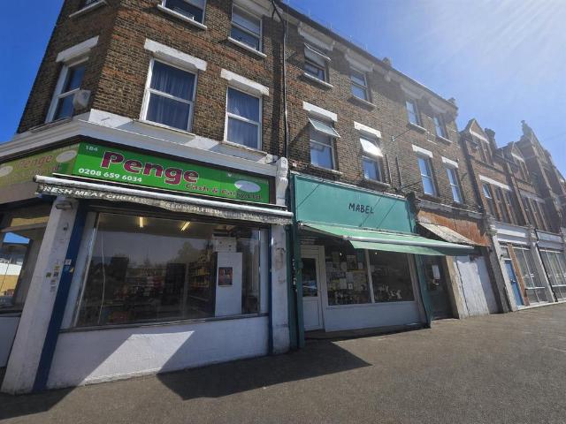 Maple Road, London Studio to rent £1,000 pcm £231 pw