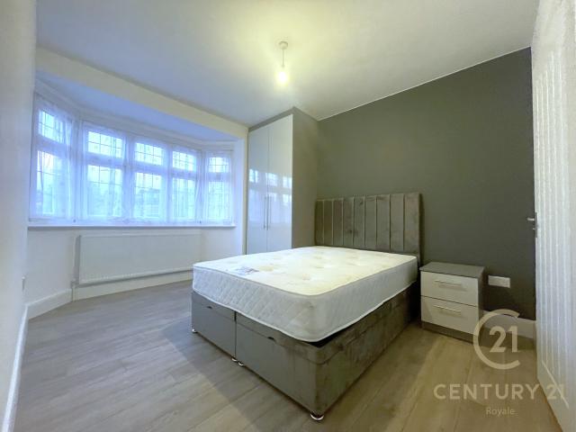 Maple Road Surbiton KT6 Century 21 United Kingdom
