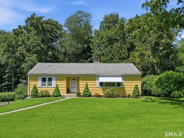 Maple Row, Bethel, Home For Sale