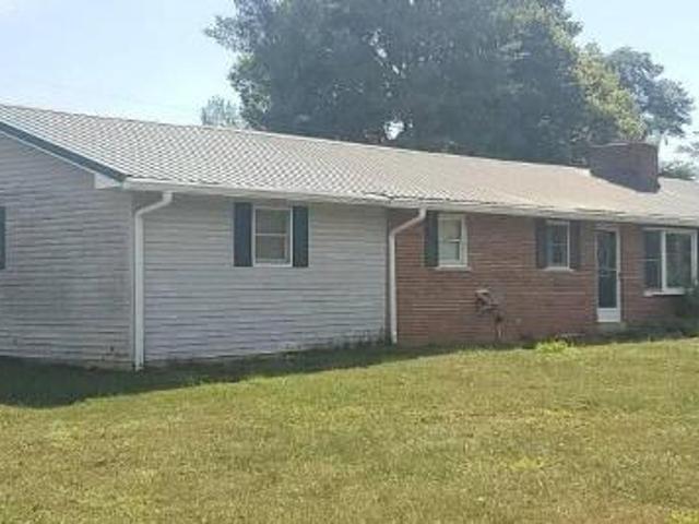 Maple St