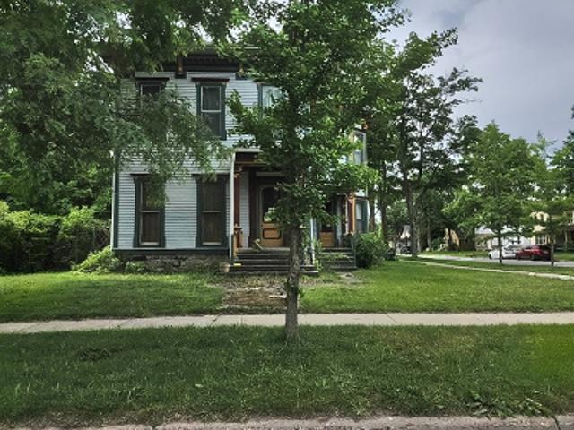 Maple St