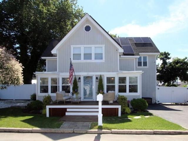 Maple St, Wareham, Home For Sale