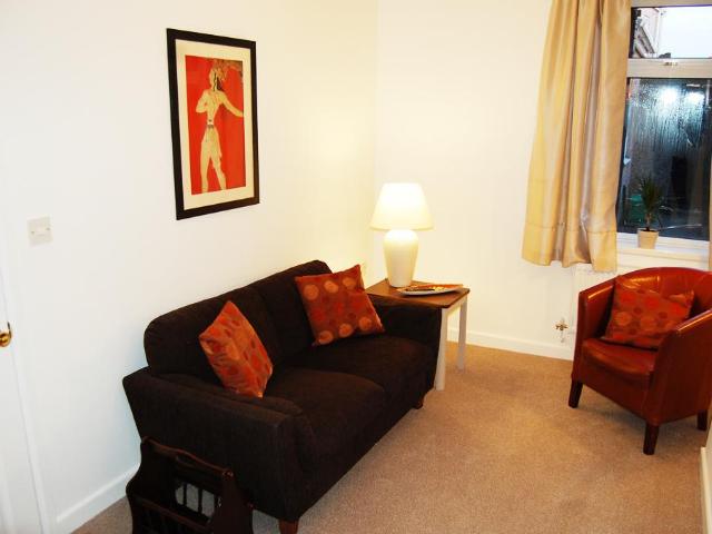 Maple Street, Barrow in Furness. 2 bed house share to rent £693 pcm £160 pw