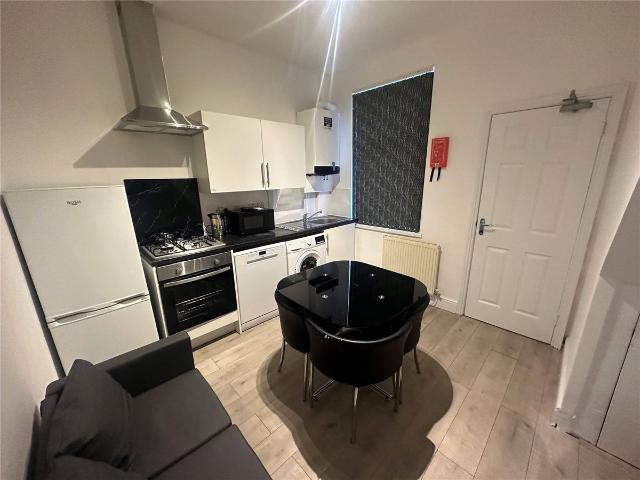 Maple Street, Middlesbrough, Cleveland TS1, 4 bed detached house to rent, £1,200 pcm | PrimeLocation