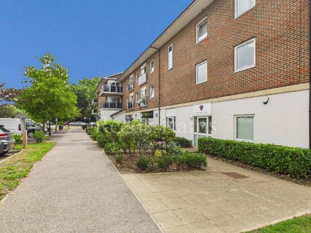 Maplehurst Close, Kent DA2 2 bed apartment to rent £1,650 pcm £381 pw