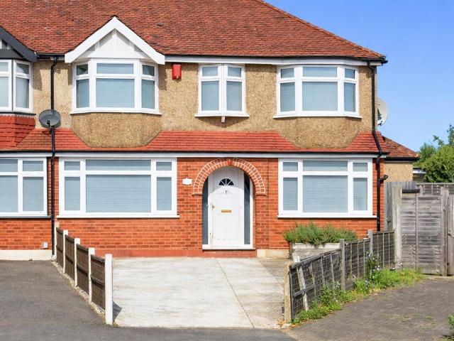 Mapleton Crescent, Enfield EN3, London