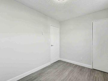 Mapleview Manor Apartments 1 Bedroom Apartment for Rent at 125 College Ave S, Sarnia, ON N7T 2Z5 Central City