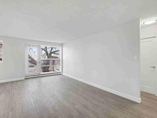 Mapleview Manor Apartments 2 Bedroom Apartment for Rent at 125 College Ave S, Sarnia, ON N7T 2Z5 Central City