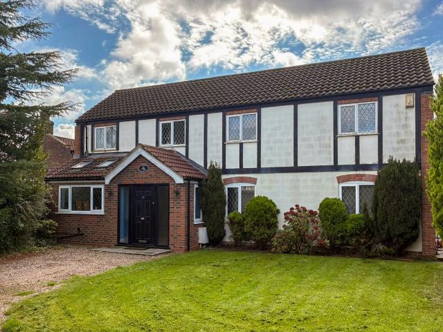 Mapperley Plains, Nottingham, Nottinghamshire NG3, 4 bed property to rent, £3,000 pcm | PrimeLocation