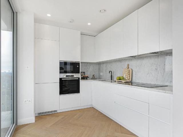 Mapple Path, London E5, 3 bed flat to rent, £4,500 pcm | PrimeLocation