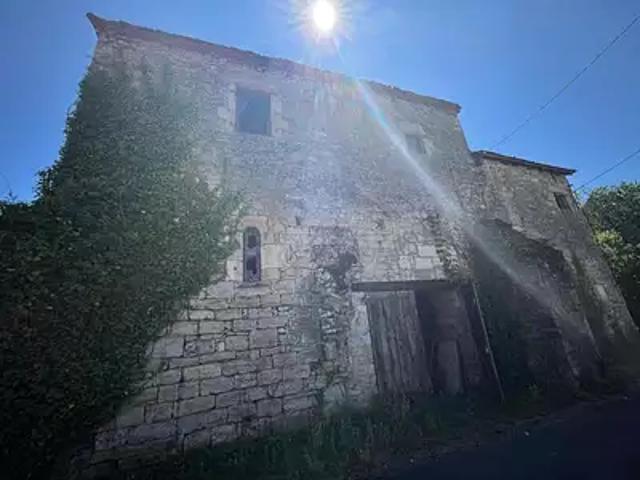 Martel 46600 Achat / Vente maison 2 pièces t2 au dernier étage