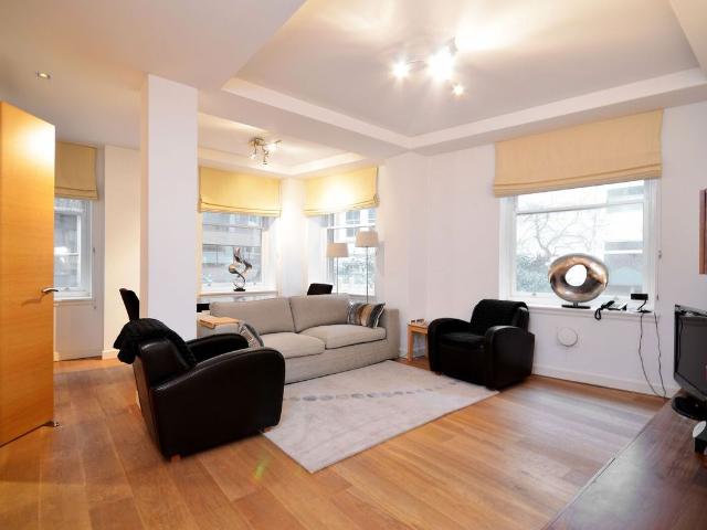 Martin Lane, City, London EC4R, 2 bed flat to rent, £3,445 pcm | PrimeLocation