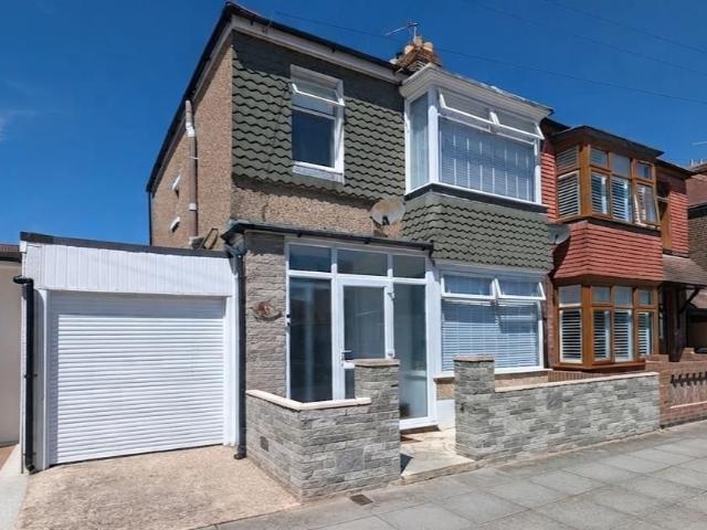 Martin Road, Copnor PO3, 3 bed detached house to rent, £1,550 pcm | PrimeLocation