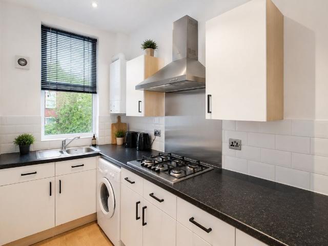 Martin Terrace, Burley, Leeds, West Yorkshire LS4, 4 bed terraced house to rent, £2,132 pcm | PrimeLocation