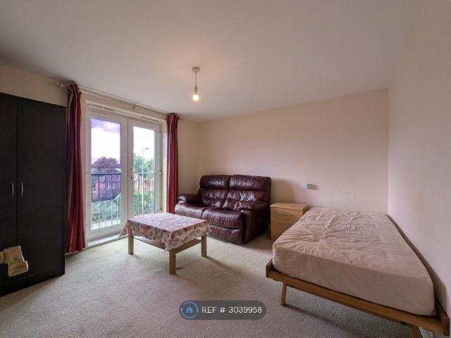 Martingale Chase, Newbury RG14, 2 bed shared accommodation to rent, £695 pcm | PrimeLocation