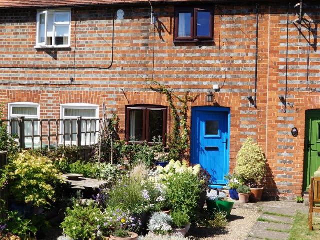Martins Lane, Dorchester on Thames OX10 2 bed terraced house to rent £1,190 pcm £275 pw