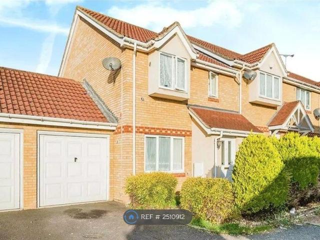 Martins Walk, London SE28, 3 bed end terrace house to rent, £2,200 pcm | PrimeLocation