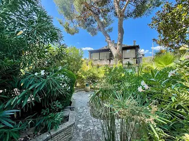 Martigues 13500 Location maison 4 pièces t4 au dernier étage