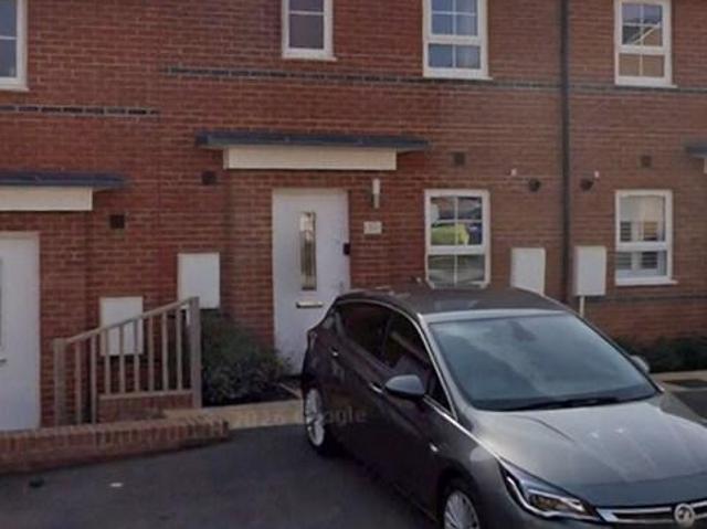 Martletts Close, Peacehaven, BN10 3 bed terraced house to rent £1,800 pcm £415 pw