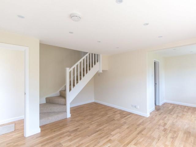 Martlesham, Welwyn Garden City AL7, 2 bed flat to rent, £1,500 pcm | PrimeLocation