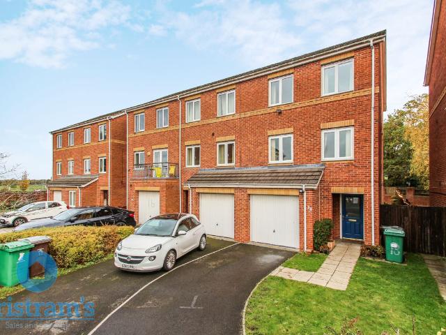 Marvyn Close, Bulwell NG6, 4 bed semi detached house to rent, £1,550 pcm | PrimeLocation