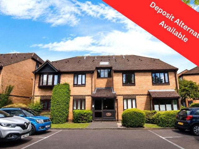 Marwell Close, Romford RM1, 2 bed flat to rent, £1,550 pcm | PrimeLocation