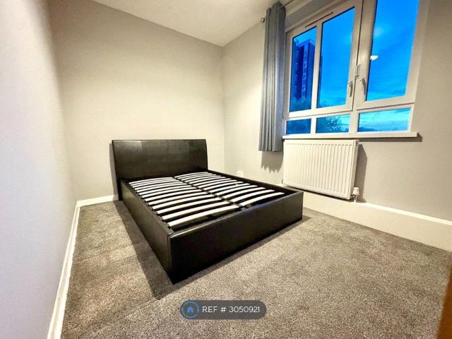 Mary Macarthur House, London W6, 4 bed flat to rent, £3,600 pcm | PrimeLocation